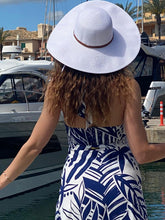 Load image into Gallery viewer, Hamptons Blu Marino E Bianco Halter Neck Maxi Dress