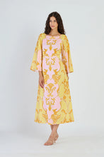 Load image into Gallery viewer, Camelia Sirens Blush
