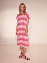 Load image into Gallery viewer, Dalila V Neck Kaftan In Feven Fuchsia
