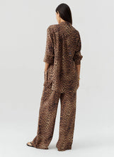 Load image into Gallery viewer, Olivia Cheetah Elasticated Trousers
