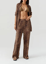 Load image into Gallery viewer, Olivia Cheetah Elasticated Trousers
