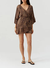 Load image into Gallery viewer, Tegan Cheetah Short Wrap Dress
